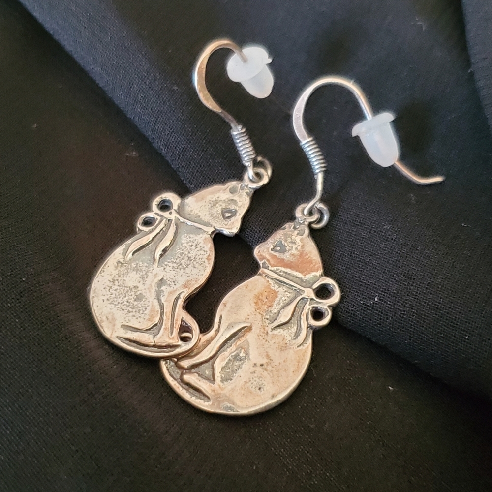 Textured Cat Kitten W/ Bow Sterling Silver 925 Dangle Pierced Earrings. J-492